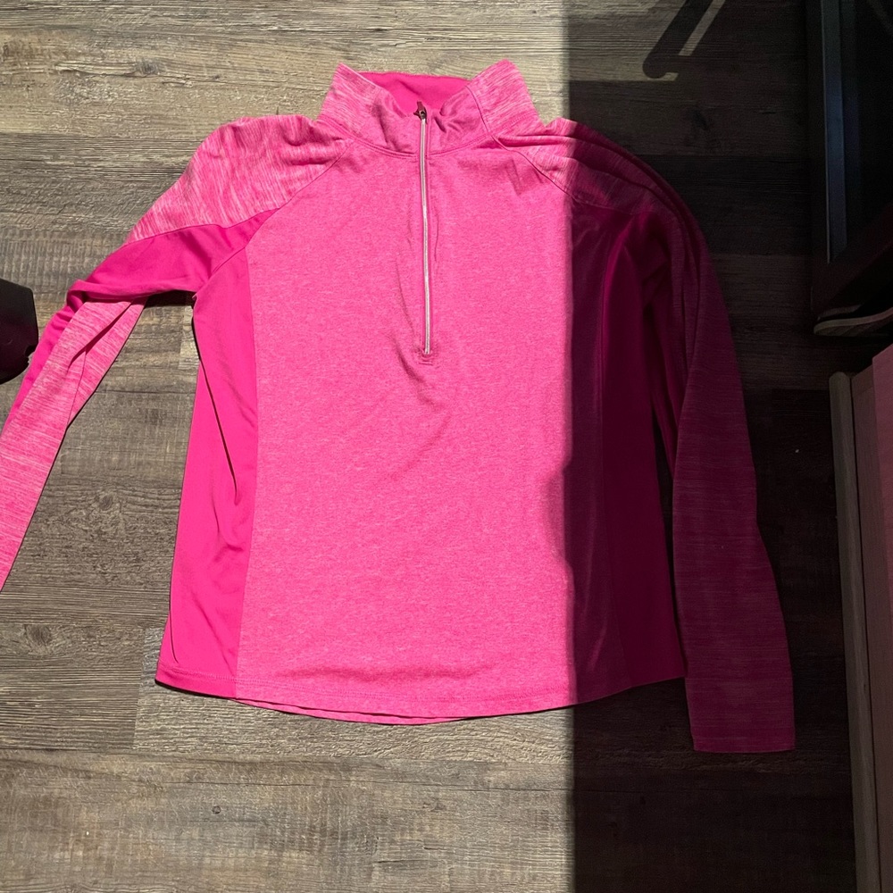Athletic pull over
